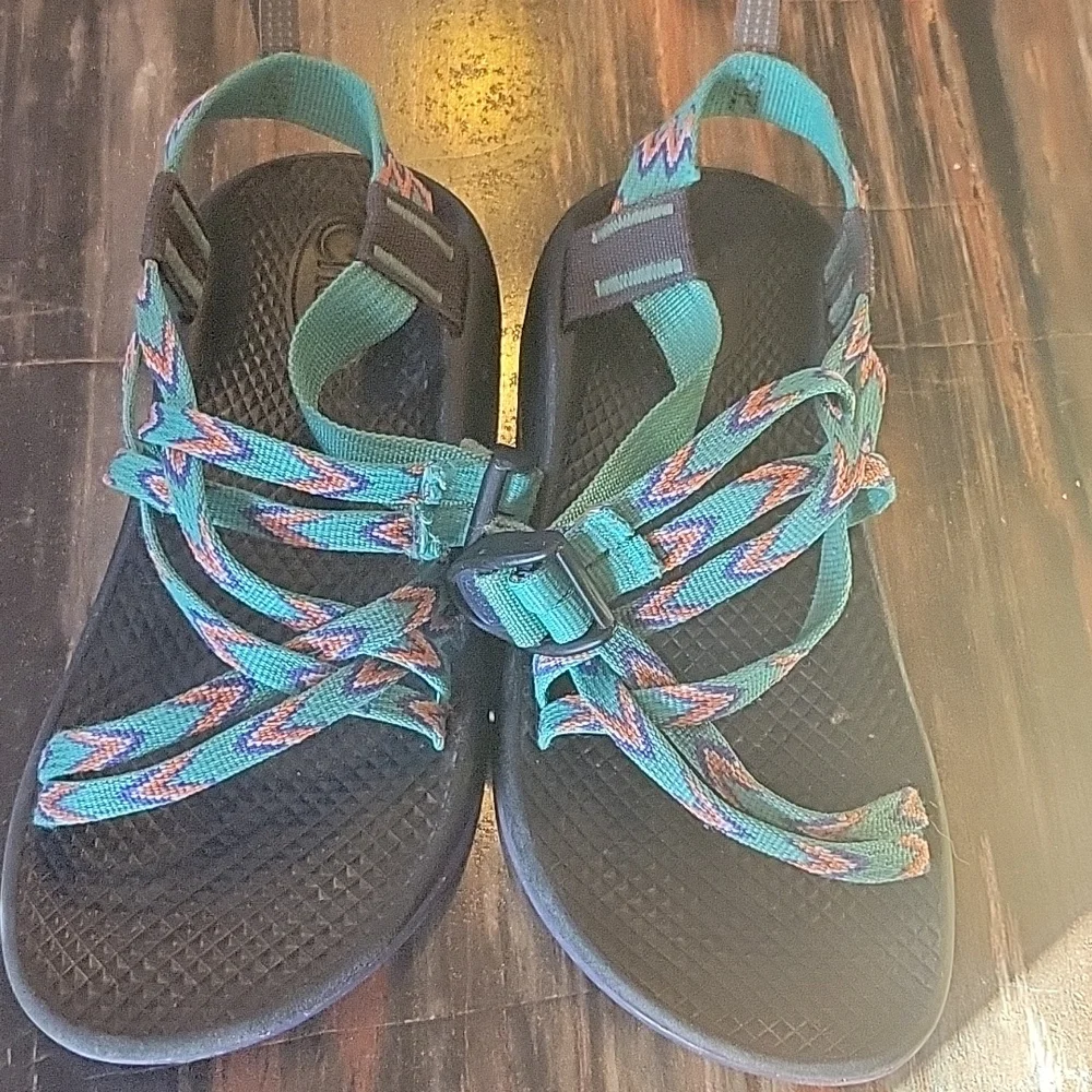 Girls Chaco Sandals, Size 3 - Picture 3 of 3